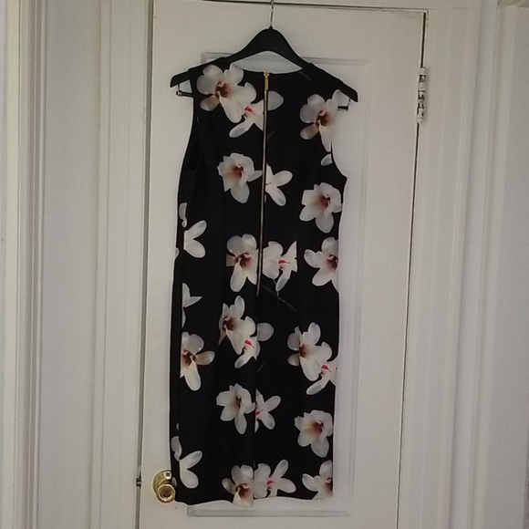 Wonderful summer dress - Picture 2 of 3